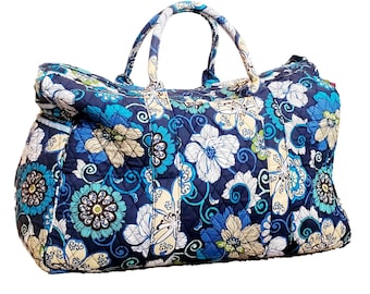 Vintage VERA BRADLEY Quilted Cotton Blue Floral Print Extra Large Duffle Bag/Travel Bag with Cosmetic Tote