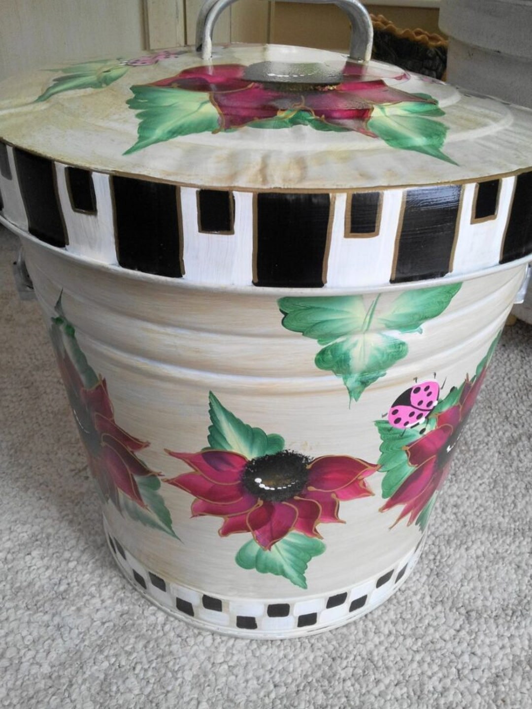Hand Painted Trash/garbage Can 6 Gallon Linen Wash, Burgundy Sunflowers