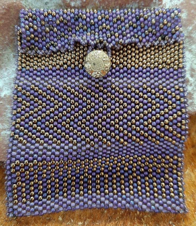 Vintage button. Beaded Pocket purse