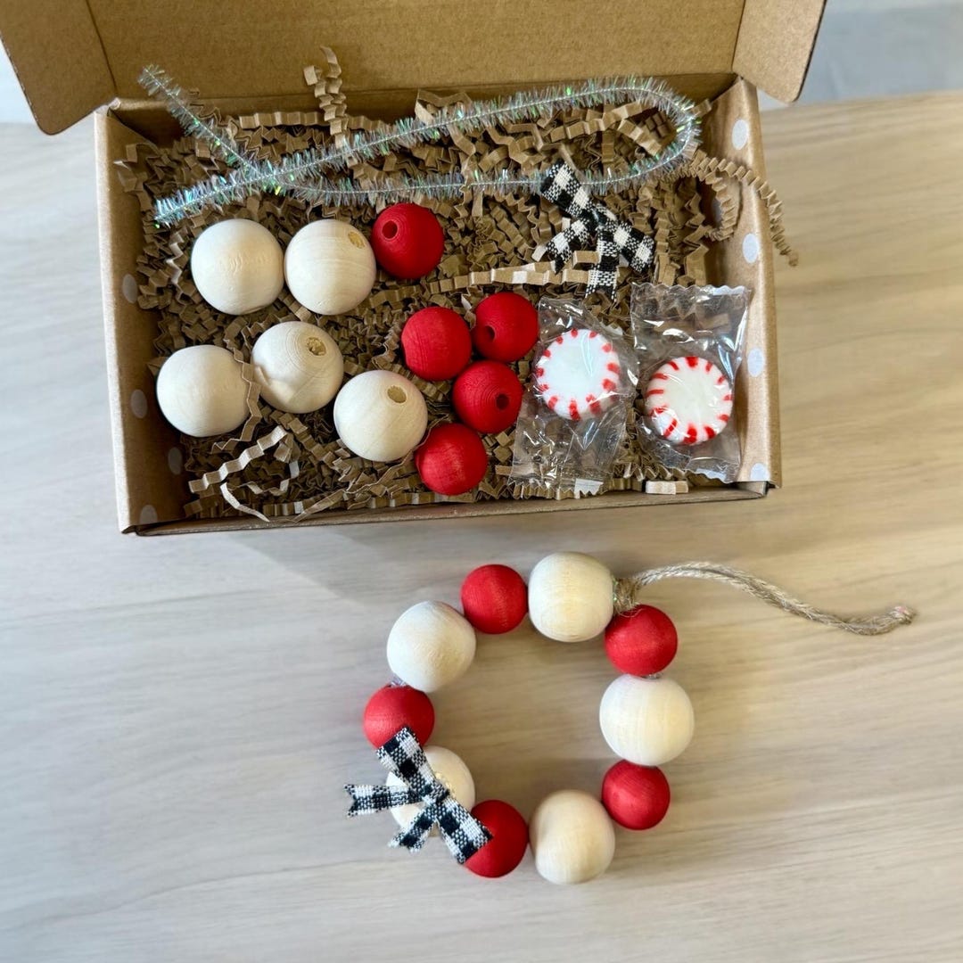 DIY Christmas Ornament, Christmas Craft, Wood Bead Wreath, Holiday ...
