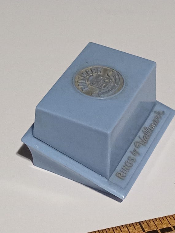 Antique bakelite ring box - image 2