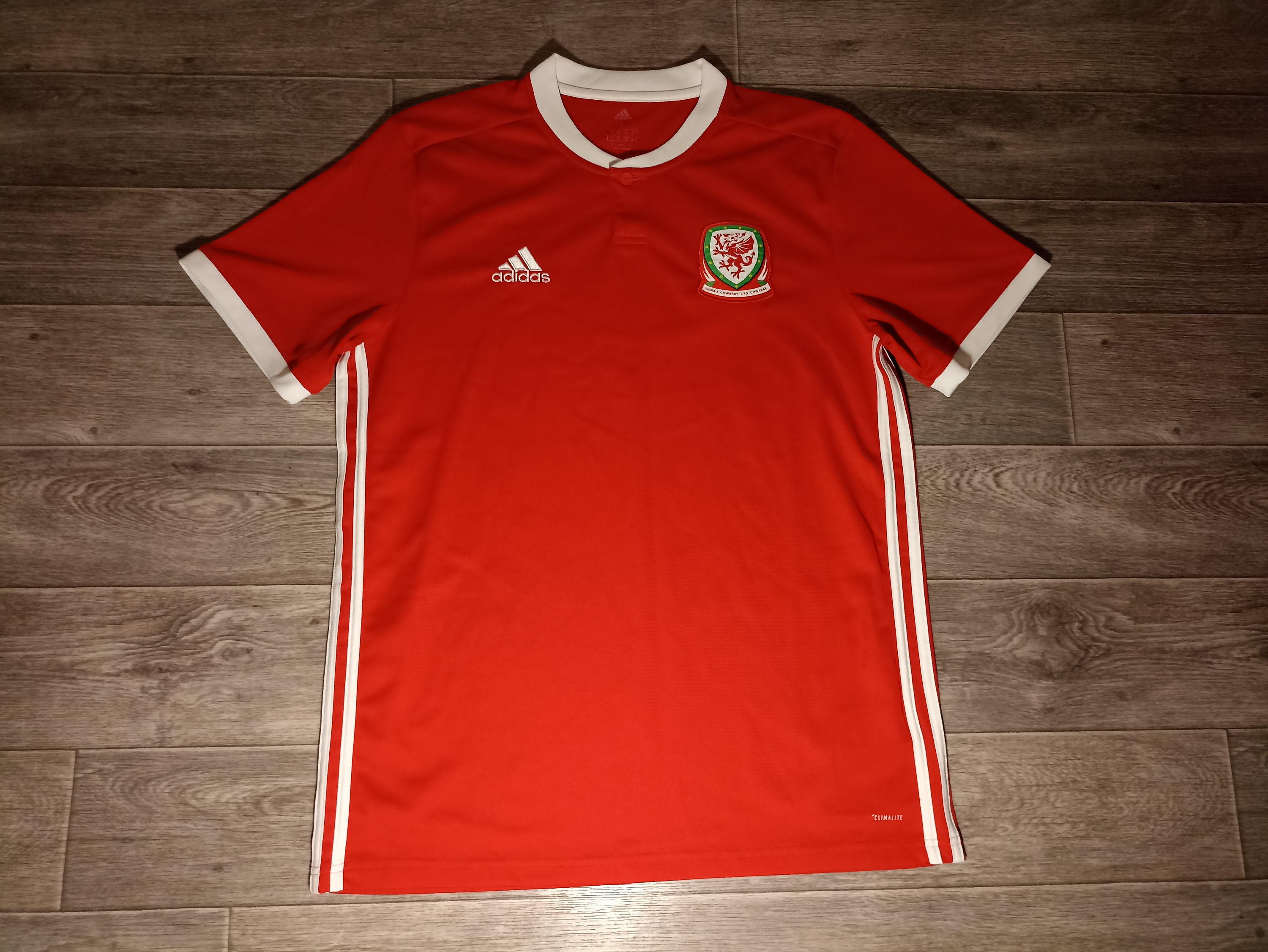 Wales National Football Team Cymru Dragons Welsh World Cup Adidas 2017 18 Red White Men s Sports Soccer Uniform Shirt Jersey Knitwear Size L Etsy