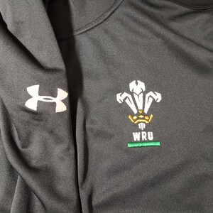 Wales national team Welsh rugby WRU under armour 2017/18 black sports men's football jacket tracksuit sweatshirt uniform jersey wear size XL image 3