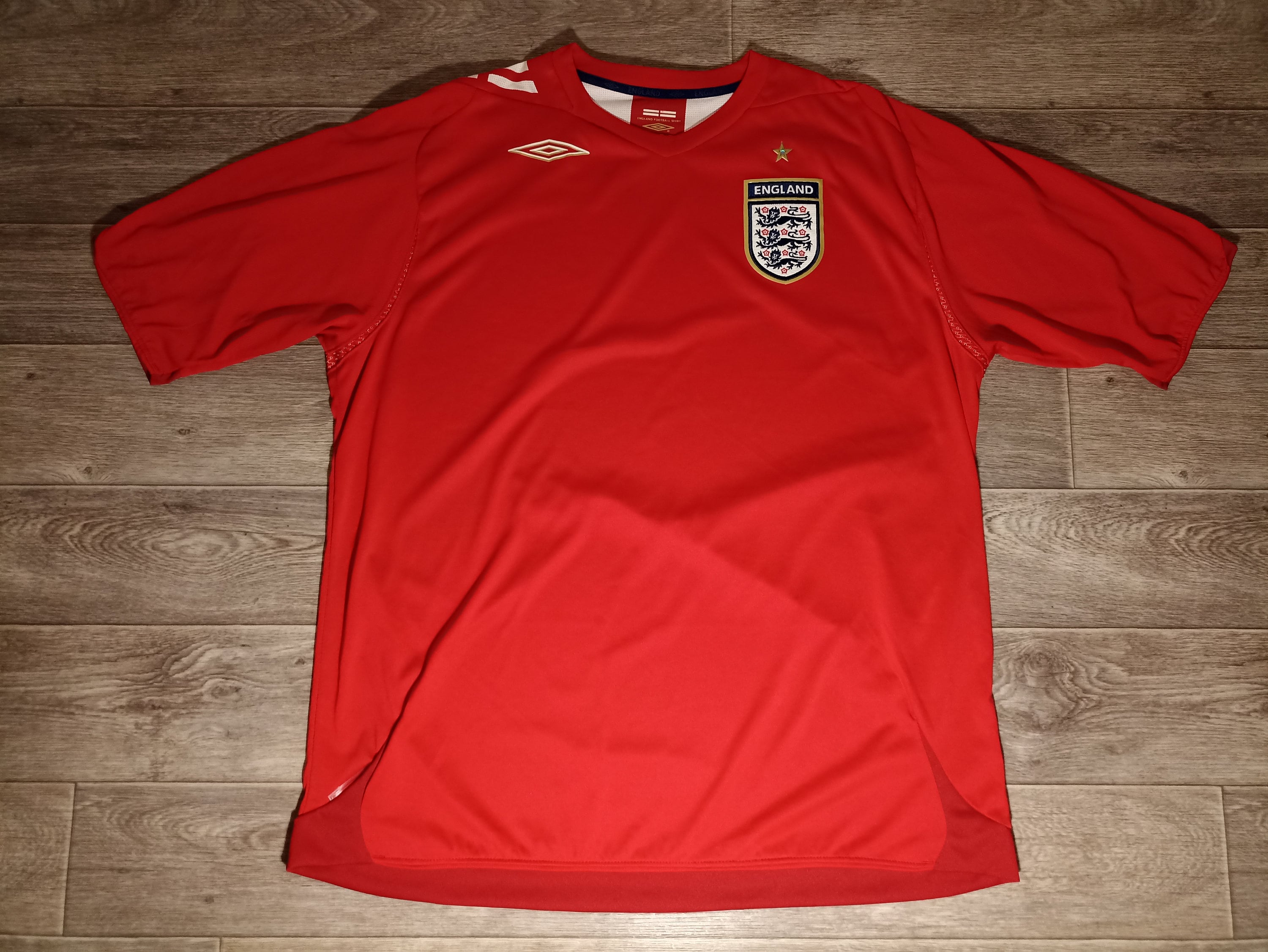 Red umbro cheap england shirt