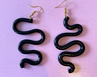 pendientes retro abstractos con forma de garabato hechos a mano