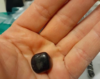 Tumbled Shungite: EMF & 5G Protection Stone