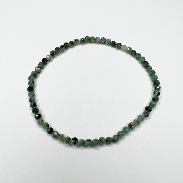 Emerald Gemstone Stretch Bracelet, Faceted Emerald Beads, May Birthstone Bracelet, Handmade Gift for Her, Minimalist Jewelry, Natural Gems