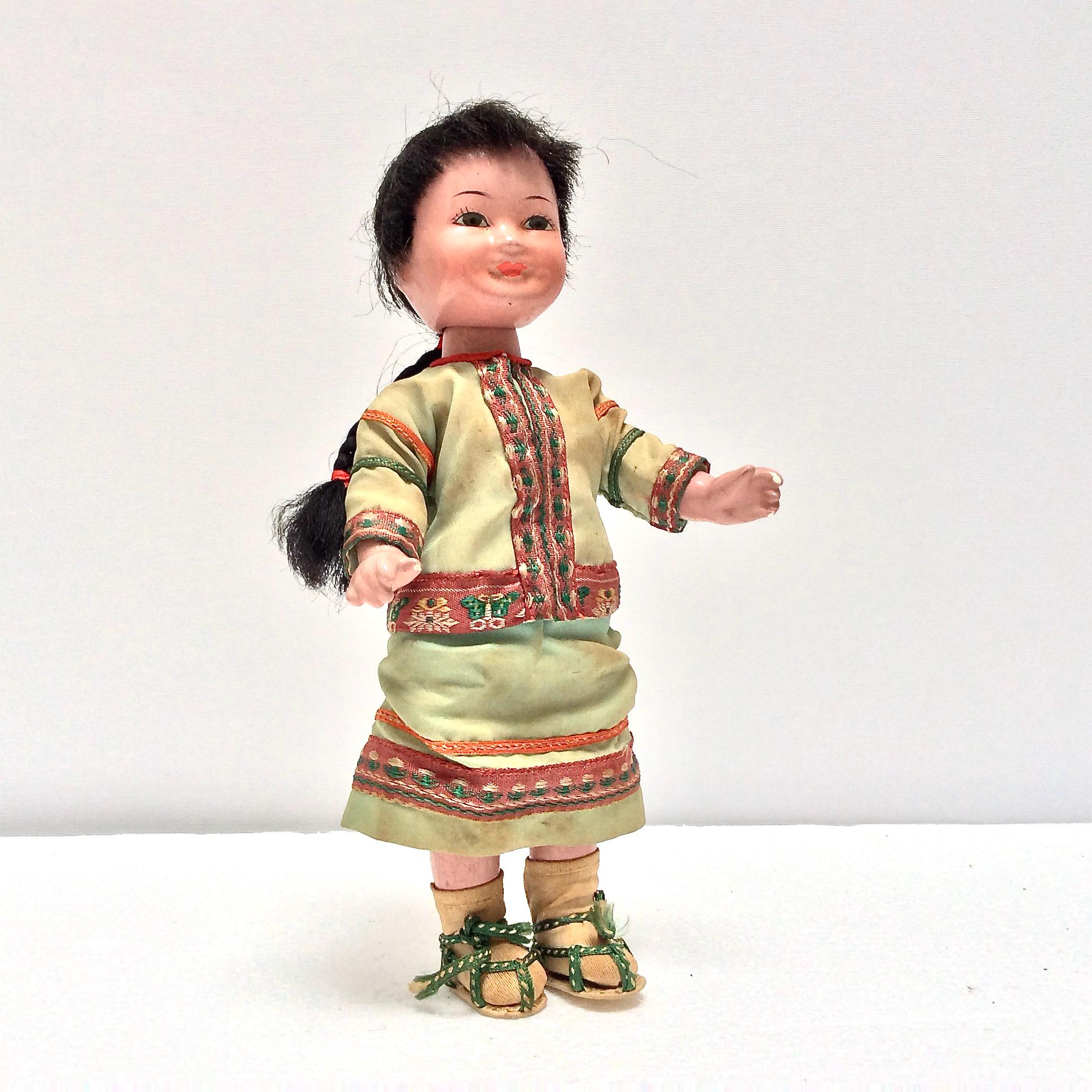 Poupée Chinoise Traditionnelle Vintage 1930 – Costume Antique (plastique, 23 Cm)