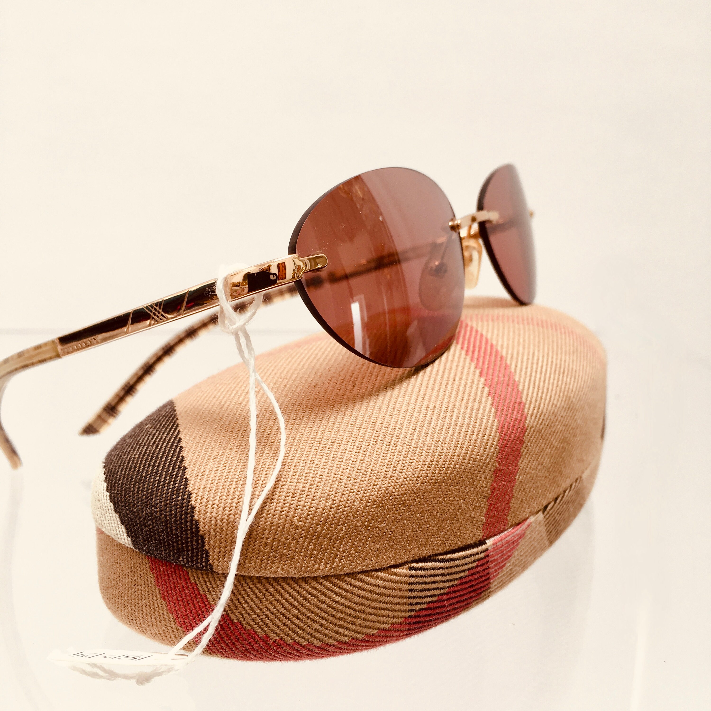 Vintage Burberry by Safilo Nova Check Sunglasses Rimless  display picture 3
