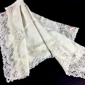 rare antique table cloth 19th embroidered wide Brussels bobbin lace point de gaze linen table cloth cover napkin