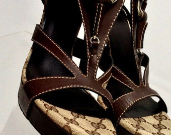 Gucci platforms high heal sandals GG logo horse-bit canvas brown leather EU Size 39,5 Iconic Italian Designer Trendy Fashion Glam Glamorous