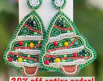 Beaded Christmas Tree Earrings: Holiday Jewelry Gift