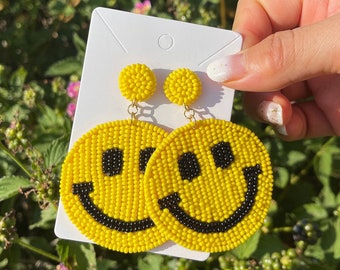 Smile earrings, Happy Face earrings, Smiley Earrings, Handmade earrings, beaded earrings, birthday gift idea, earrings for summer statement