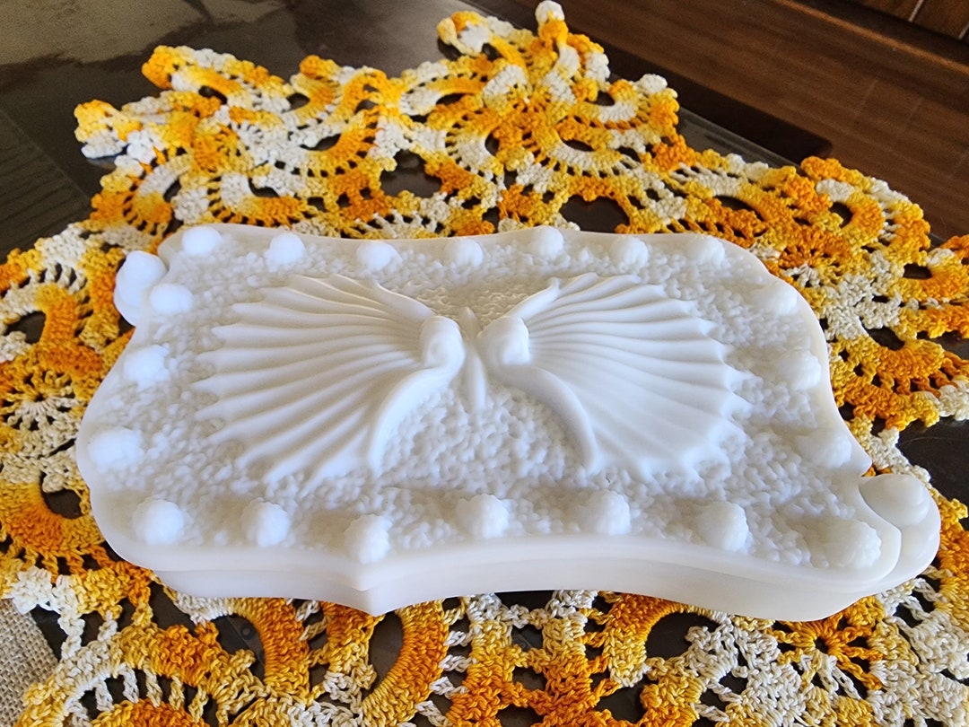 milk glass cigarette box Vintage Milk Glass Atlantis Dresser/cigarette Box