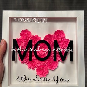 Mom Shadowbox with Flowers, Personalized heart Shadowbox with names, Mother's Day gift, Customized mom gift, Paper Flower Gift Box. image 5