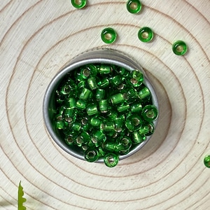 Light Green | 8/0 Japanese Seed Beads | Transparent Silver Lined | Miyuki | 2.5gm, 5.0gm, 10gm Bag (SKU: 08-Miyuki-15)