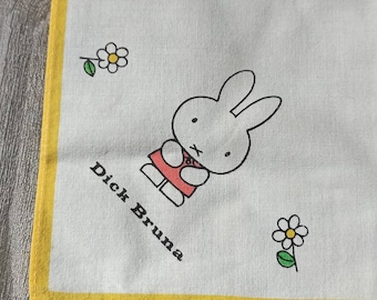 Pañuelo Vintage Miffy Hanky Bunny Classic