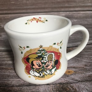 Johnny&#39;s - ディズニーツムツムランド1stanniversaryマグカップ Amazon｜ディズニーツムツム 「 チップとデール 」 チップ