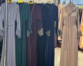 Elegant Black Abaya Dress: Modest Islamic Women's Fashion