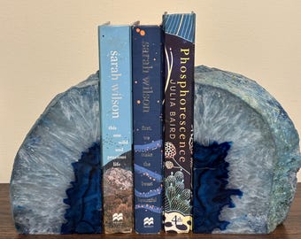 Boekensteunen blauwe agaat, boekensteunen agaatschijf, kristallen boekensteunen, woondecoratie geode, cadeau boekenliefhebber