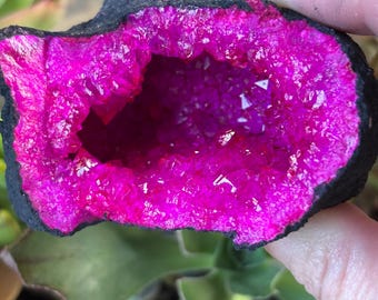 Geoda rosa / Cristal radiante del chakra del corazón para la alegría, el amor y el glamour moderno / CrystalsMEOW