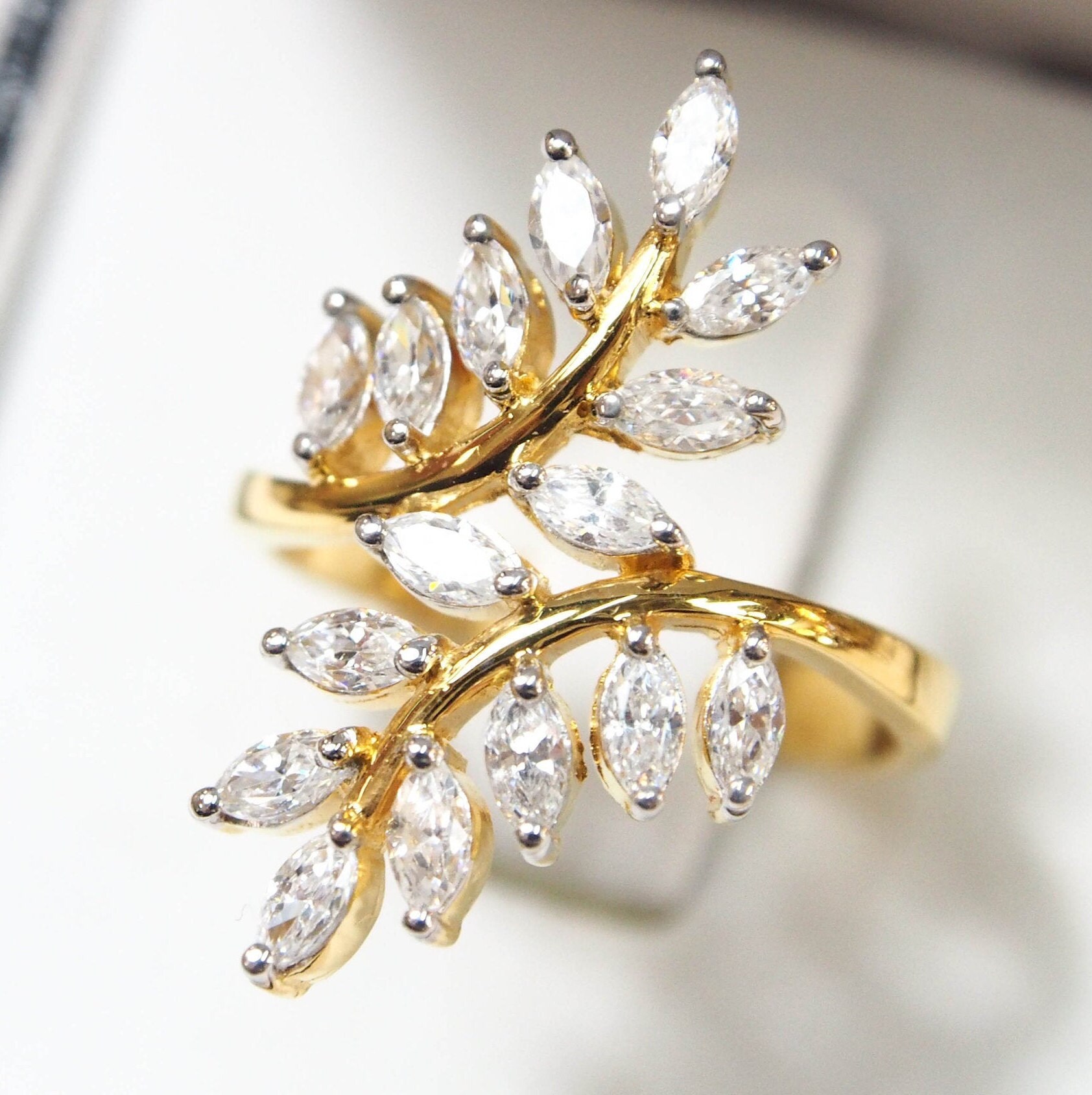 Anillo de hoja de olivo corte de marquesa de Zirconia cúbica Etsy