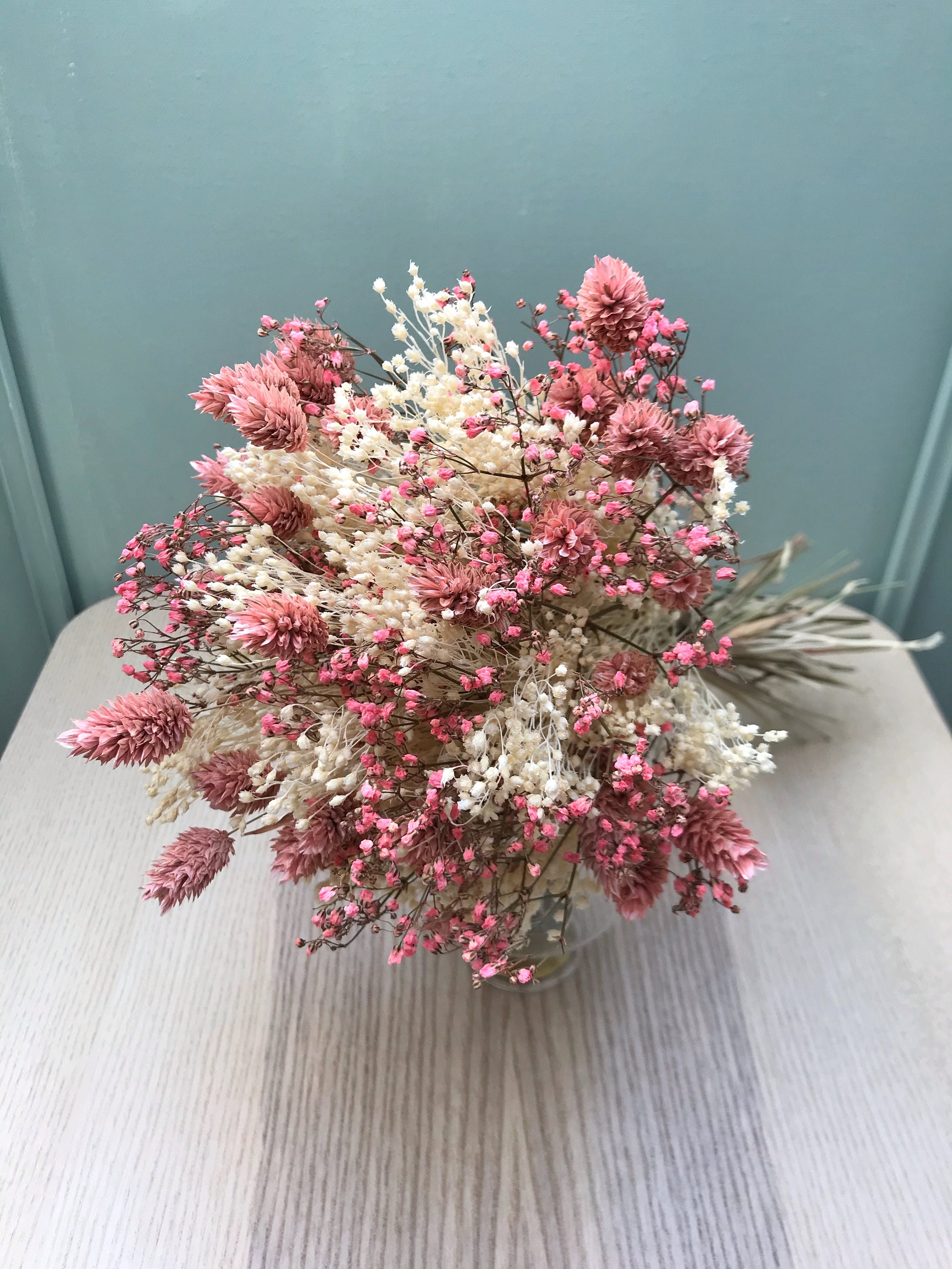 Bouquet di fiori secchi naturali con nebbiolina naturale e