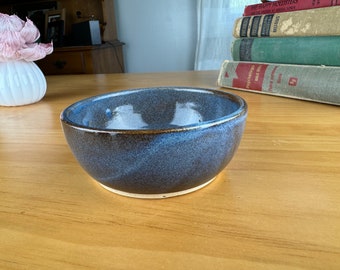 4.5” Handmade Cat Bowl, Dish, Catch-All, stoneware pottery