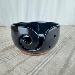 Yarn Bowl for Crochet and Knitting, Gloss Black Ceramic