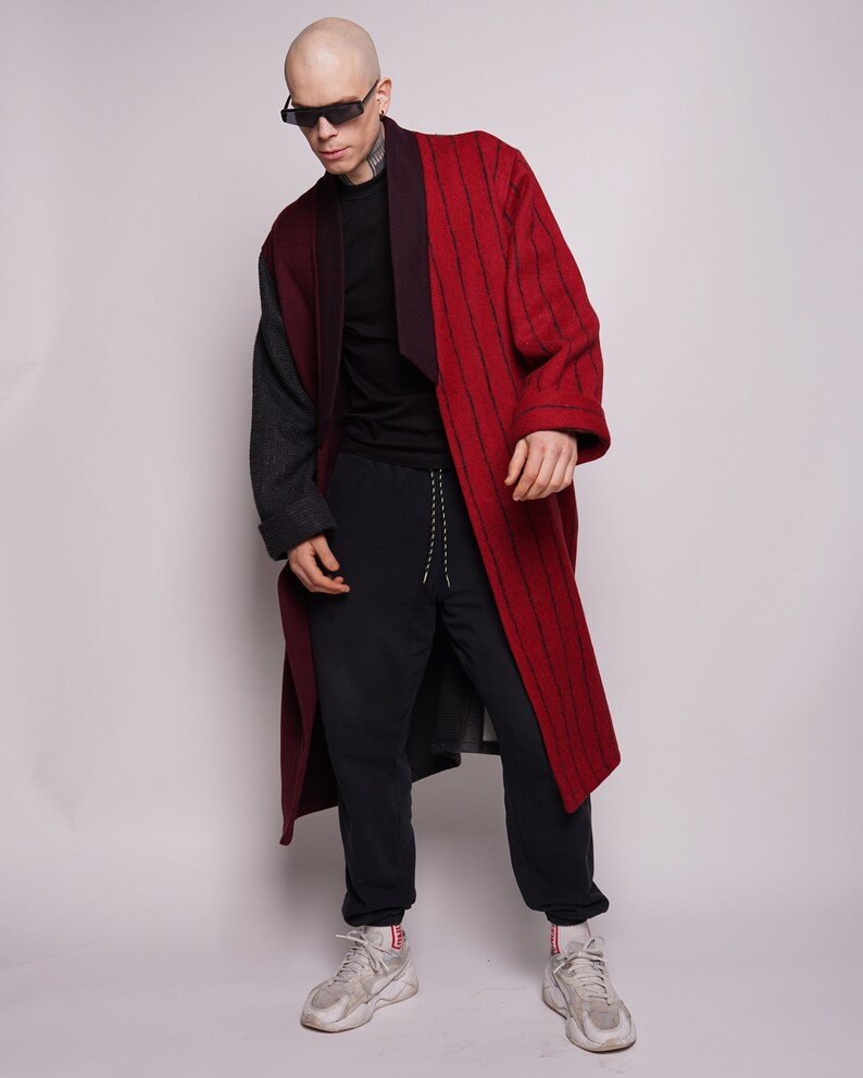 Men's Black Linen Kimono: Traditional Japanese Style, Breathable Rave Top, Distinctive Gift for Him, Modern Traditional Wear image 1