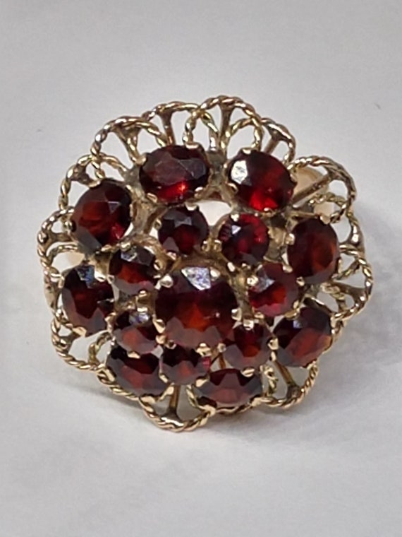 18k solid gold vintage flower garnets stone Ring - image 2