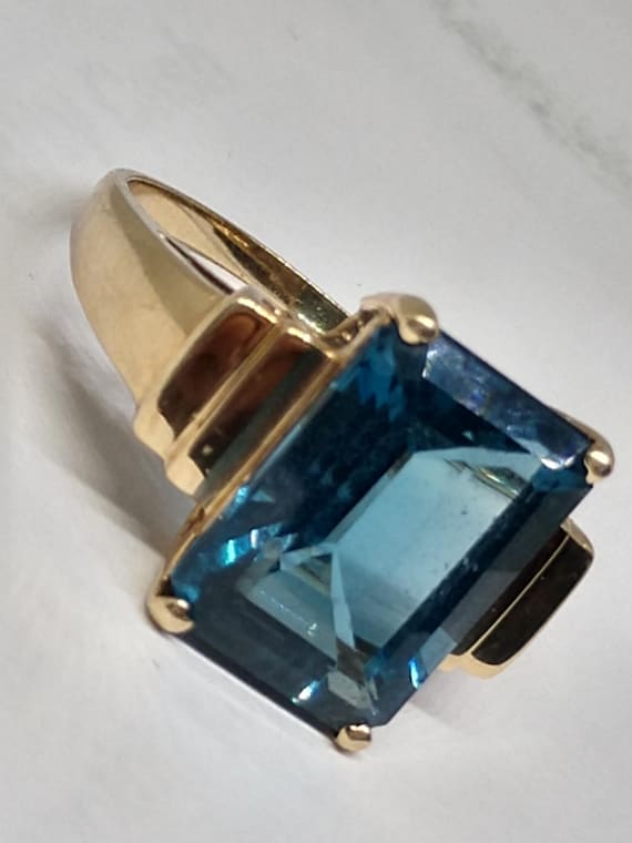 NANTE 10kt solid gold topaz ring 4.3 grams