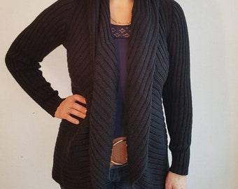 Circular cardigan made of alpaca wool, black, reversible