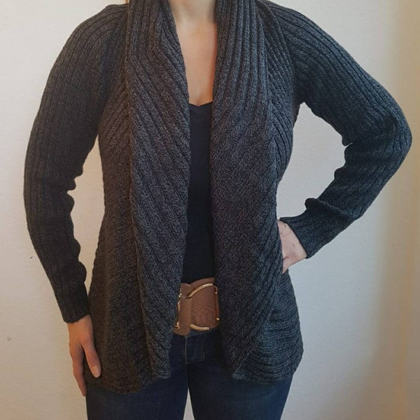 Circular cardigan made of alpaca wool, knitted unique piece, anthracite