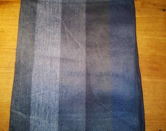 Cuddly soft, light and warm blanket made of baby alpaca wool, woven unique, grey-blue