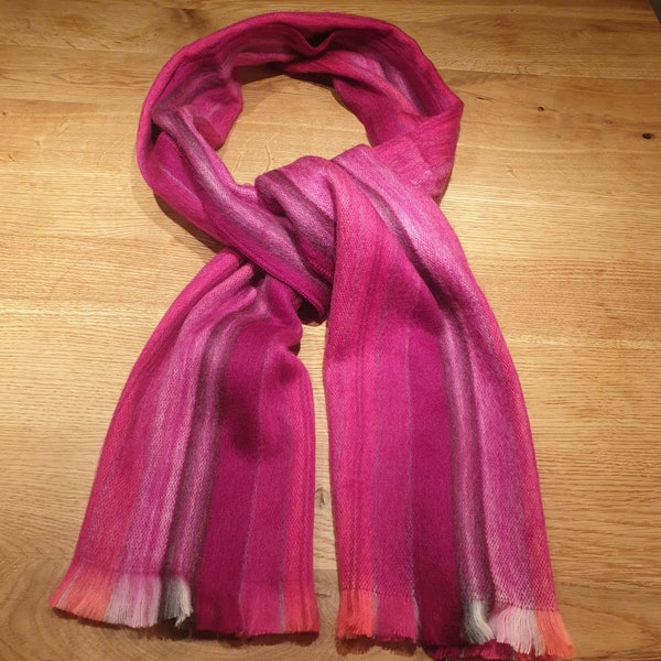 Écharpe en laine baby alpaga à rayures roses