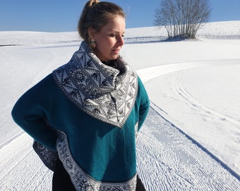 Cuddly soft poncho with sleeves made of baby alpaca wool, petrol with collar grey-white