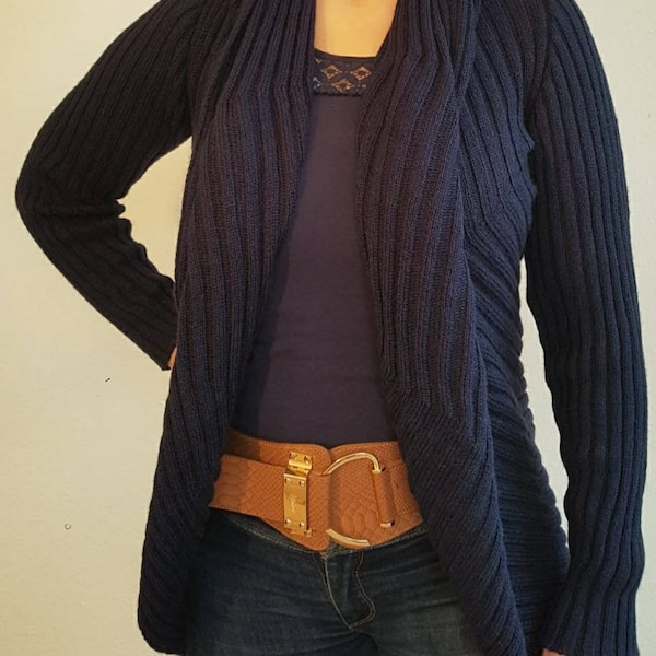 Strickjacke zum Wenden aus Alpakawolle, marine