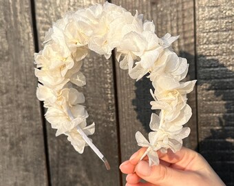 Floral bridal headpiece, Boho flower crown, White flower headband, Preserved hydrangea crown, Veil beige tiara, Cream classic wedding