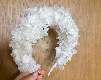 Bridal flower crown, Bridesmaid hair wreath, Dried flower bridal headpiece, Preserved hydrangea headband, Boho bridal crown, White headband
