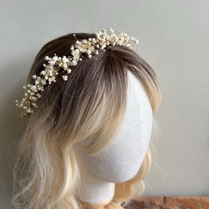 Baby&#39;s breath flower crown, Beige wedding bridesmaid headpiece, Wedding hair accessories, Gypsophila floral crown, Boho wedding hairstyle