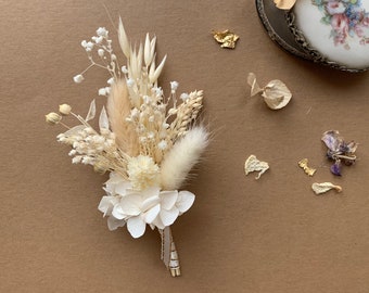 Dried flower boutonniere, Boho wedding accessories, Beige wedding flower, Custom wedding accessories, Rustic groomsmen boutonnieres