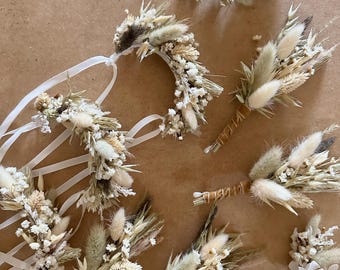 Dried flower boutonniere, Wedding buttonhole for groom, Dry wildflower groomsman boutonniere, Boho rustic accessories in sage green colors