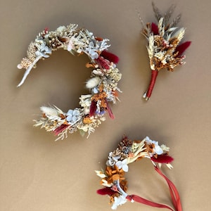 Dried flower boutonniere, Groomsman buttonhole in rust red terracotta colors, Wrist corsage for bridesmaid, Boho rustic wedding accessories