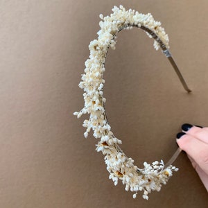 Dried flower crown, Beige floral headpiece, Rustic flower headband, Wedding hair accessories, Bohemian floral hairpiece for flower girl
