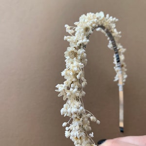 Flower crown, White flower headband, Dried flower crown, Bridesmaid hair accessories, Boho wedding headband, Halo crown, Rustic headpiece