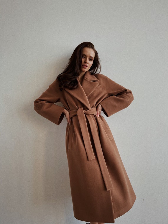 Abrigo largo top camel mujer