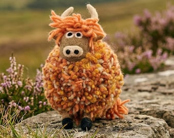 Felt Highland Cow Decoration - Scottish Cow - Duncan the Highland Cow - Farmer Decoration - Home Decor - Felt Decoration - Pachamama