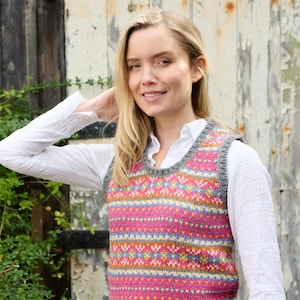 Rosa gestricktes Fair Isle Tank Top für Damen - Rosa gestrickter ärmelloser Pullover - Fair Isle Pullover - Strickweste - Retro - 100% Wolle - Pachamama