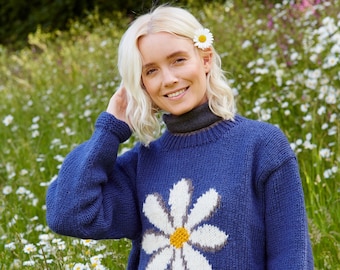 Handgebreide Daisy Jumper - 100% Wollen Trui - Fair Trade - Cosy Comfy - Loungewear, Retro Flower Power, jaren 90, cadeau voor haar